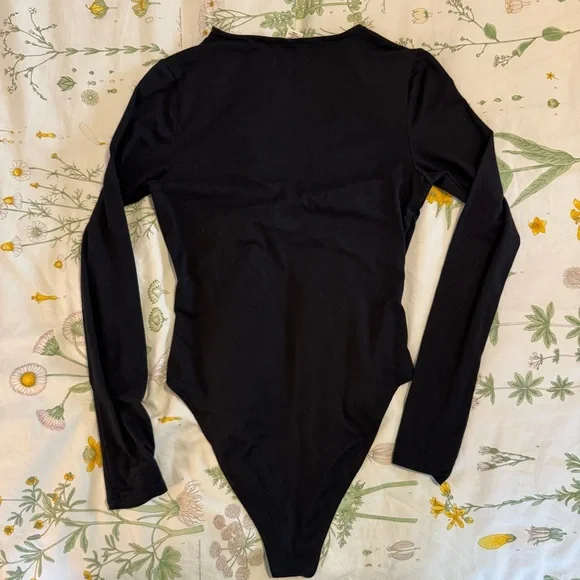H&M Deep V-Neck Black Bodysuit - Picture 2 of 5